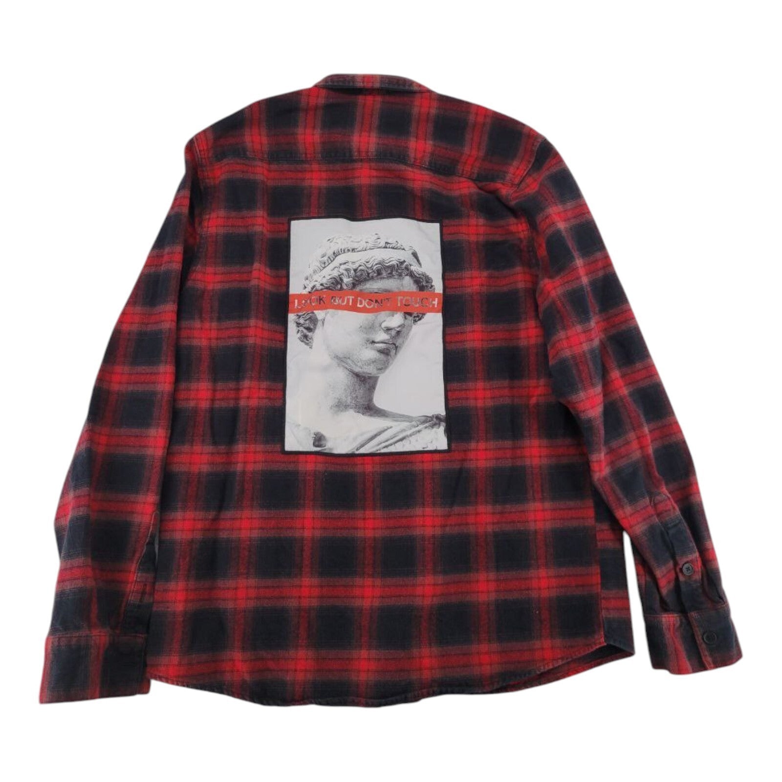 Red Black Plaid Flannel Shirt Look But Don’t Touch Statue Graphic Size M