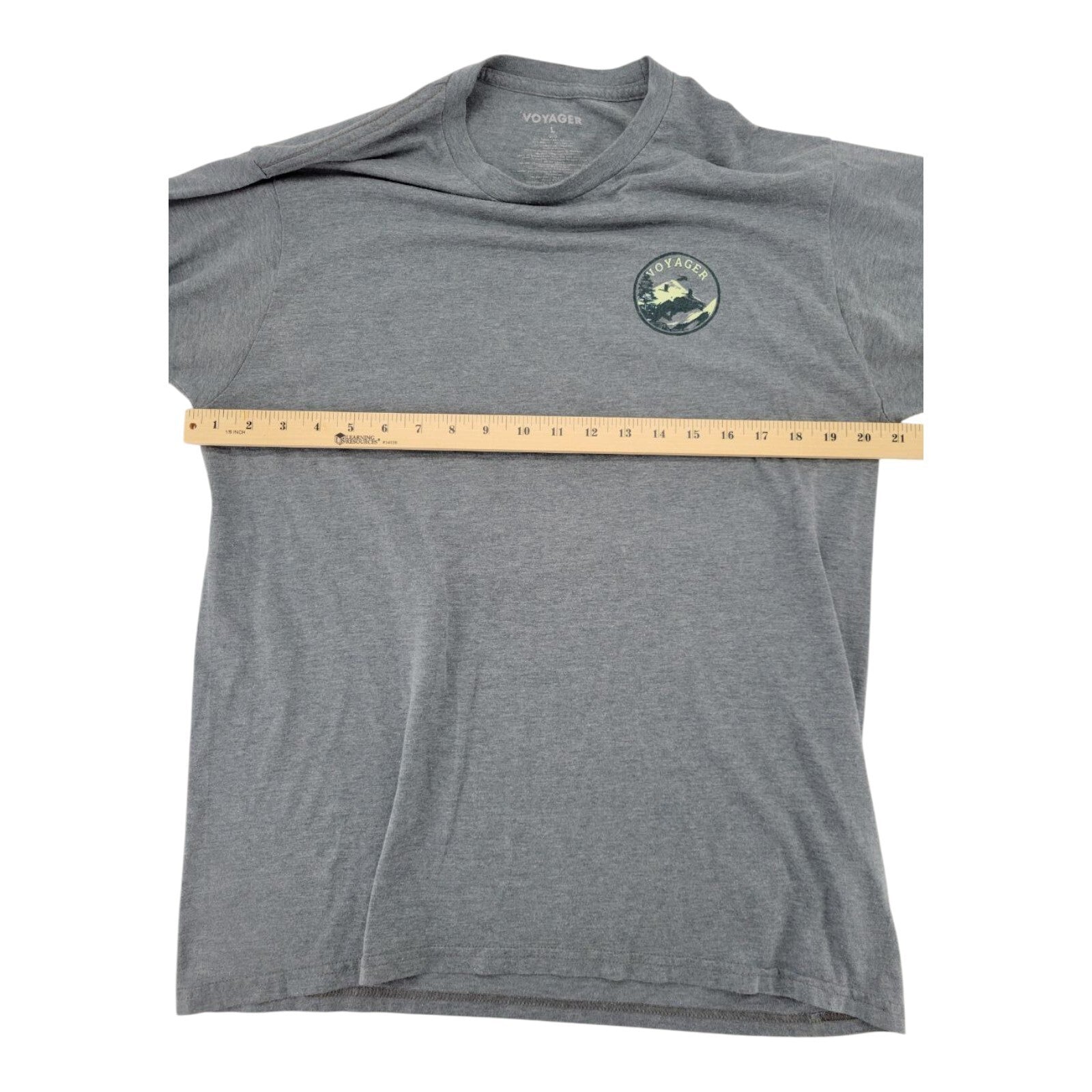 Voyager Gray Graphic T-Shirt Pursuit of Adventure Hiking Theme Mens Size Large