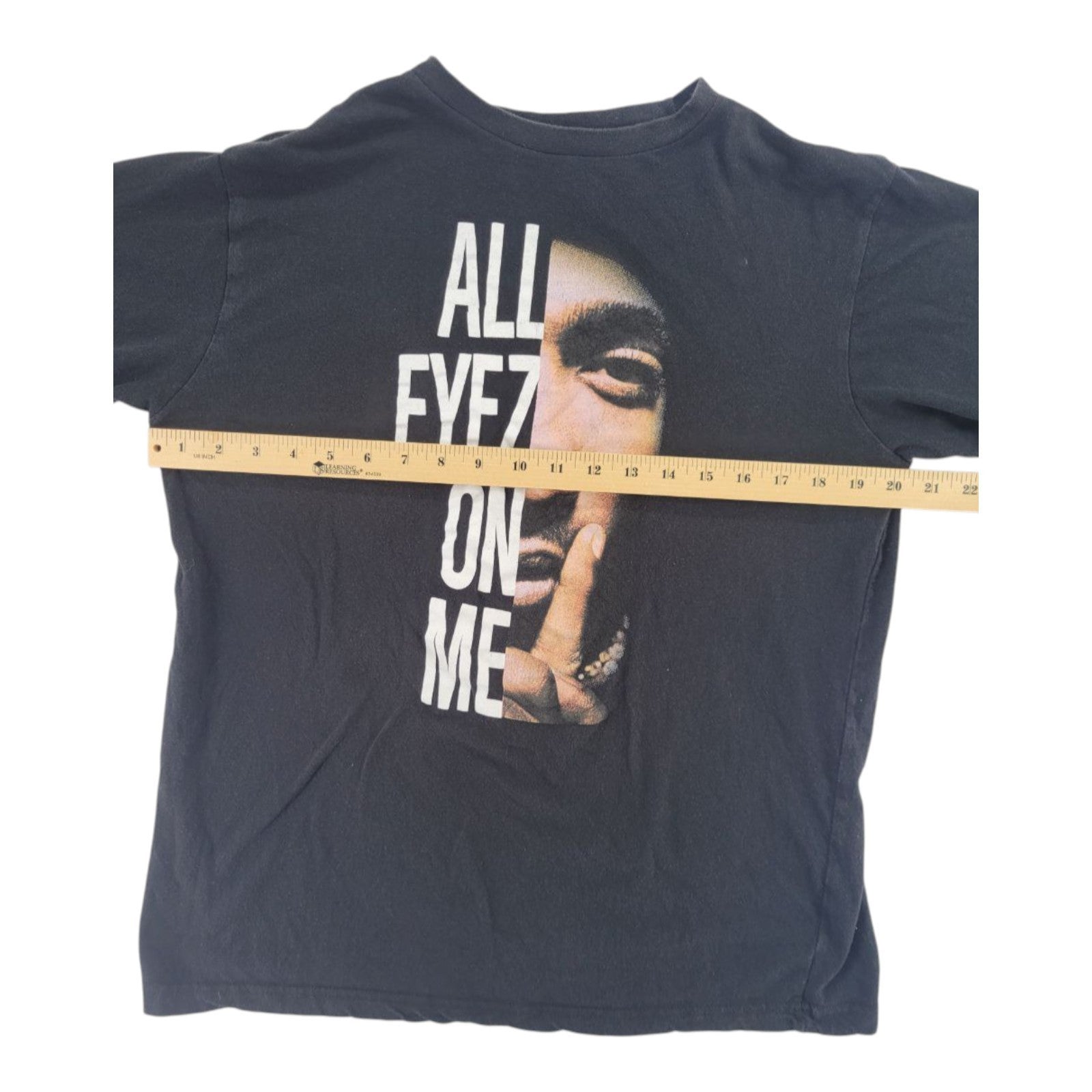 Cross Colours Tupac All Eyez On Me Black Graphic T-Shirt Size M