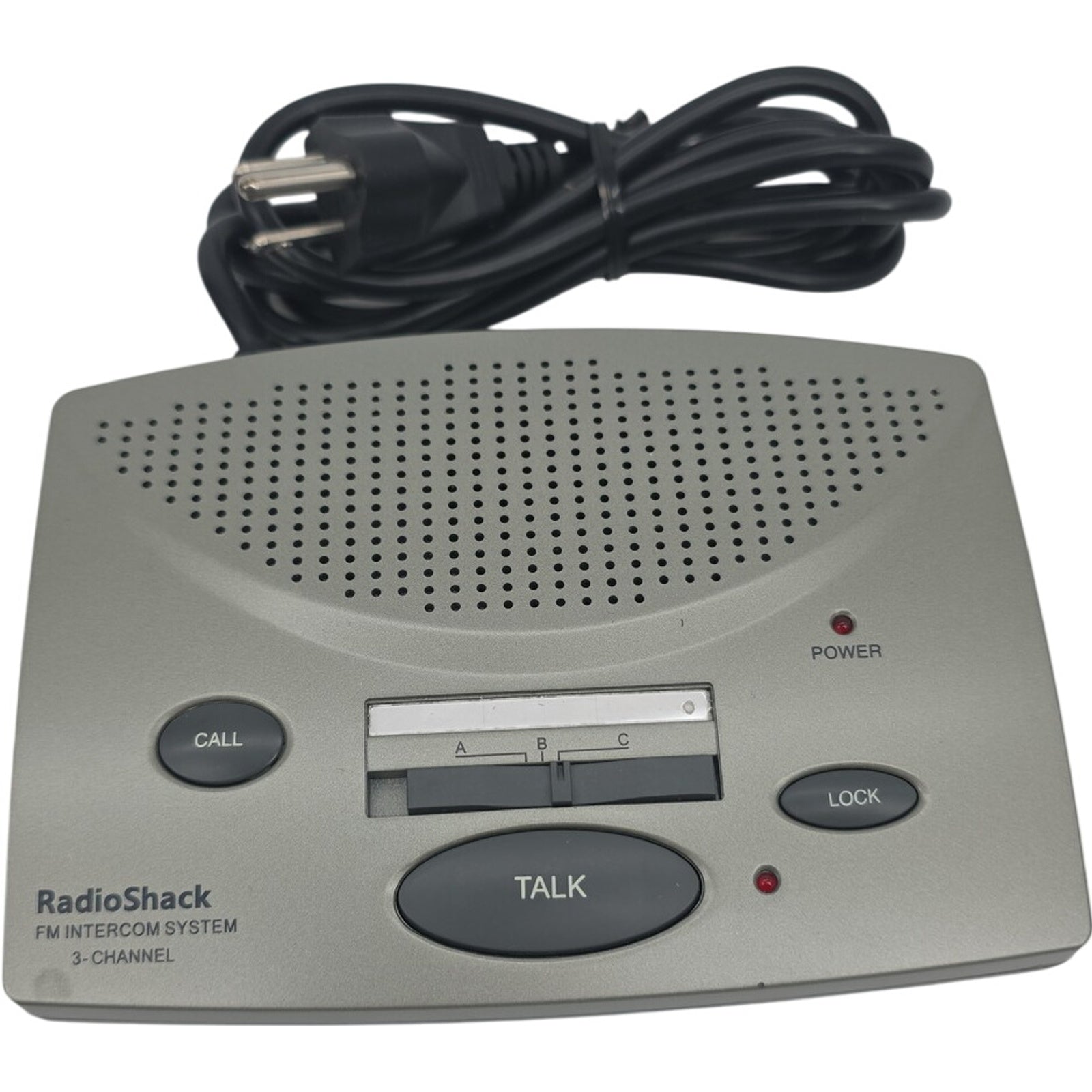 Radio Shack Set of 3 FM 3-Channel 3-Station Wireless Intercom System 43-3105