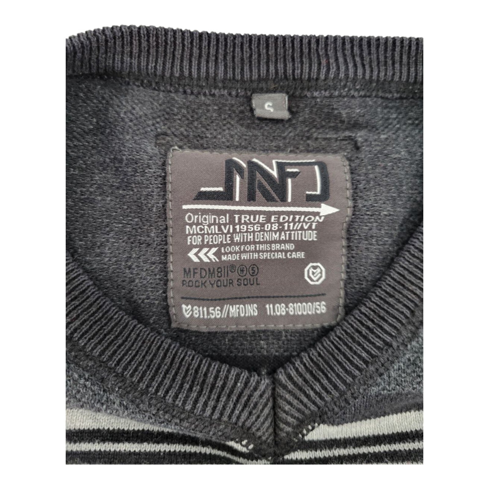 MFDJNS Industry Striped Sweater Red Gray Black Long Sleeve Pullover V Neck Small