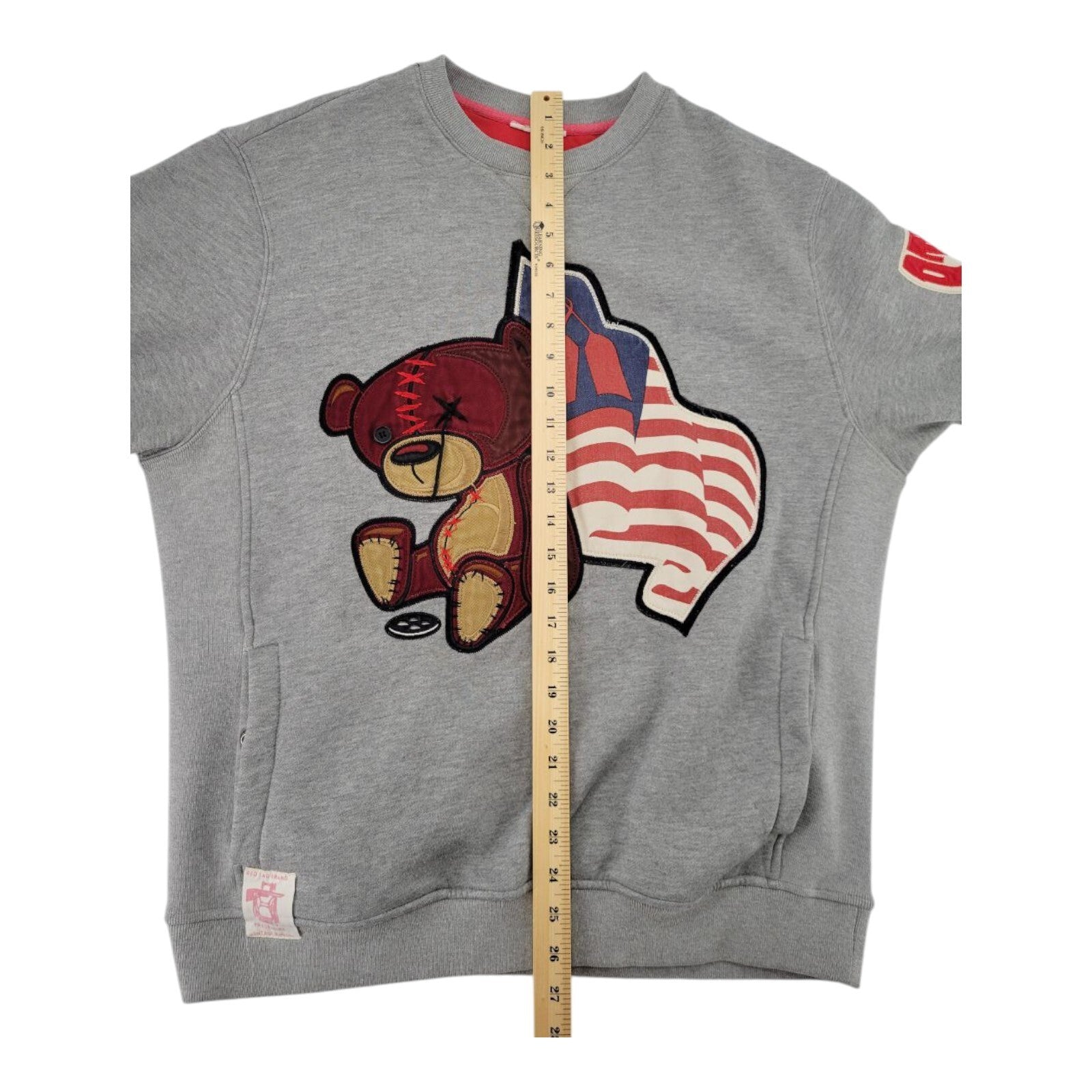 Red Tag Brand Bear Patch USA Flag Graphic Gray Sweatshirt 46x26