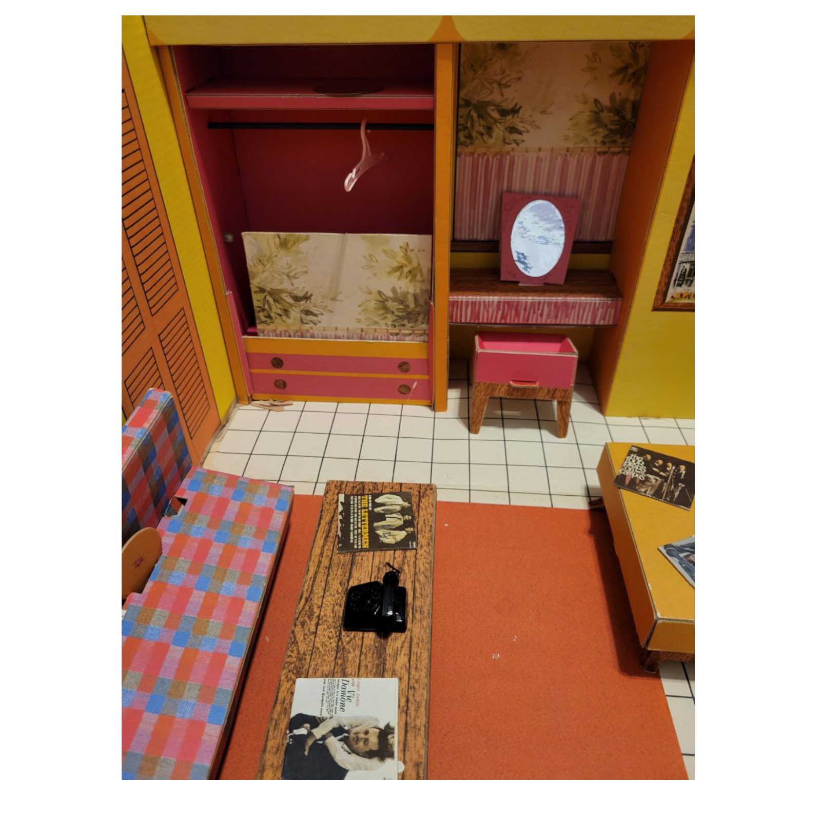 Vintage 1962 Mattel Barbies Dream House Dollhouse with Furniture and Box