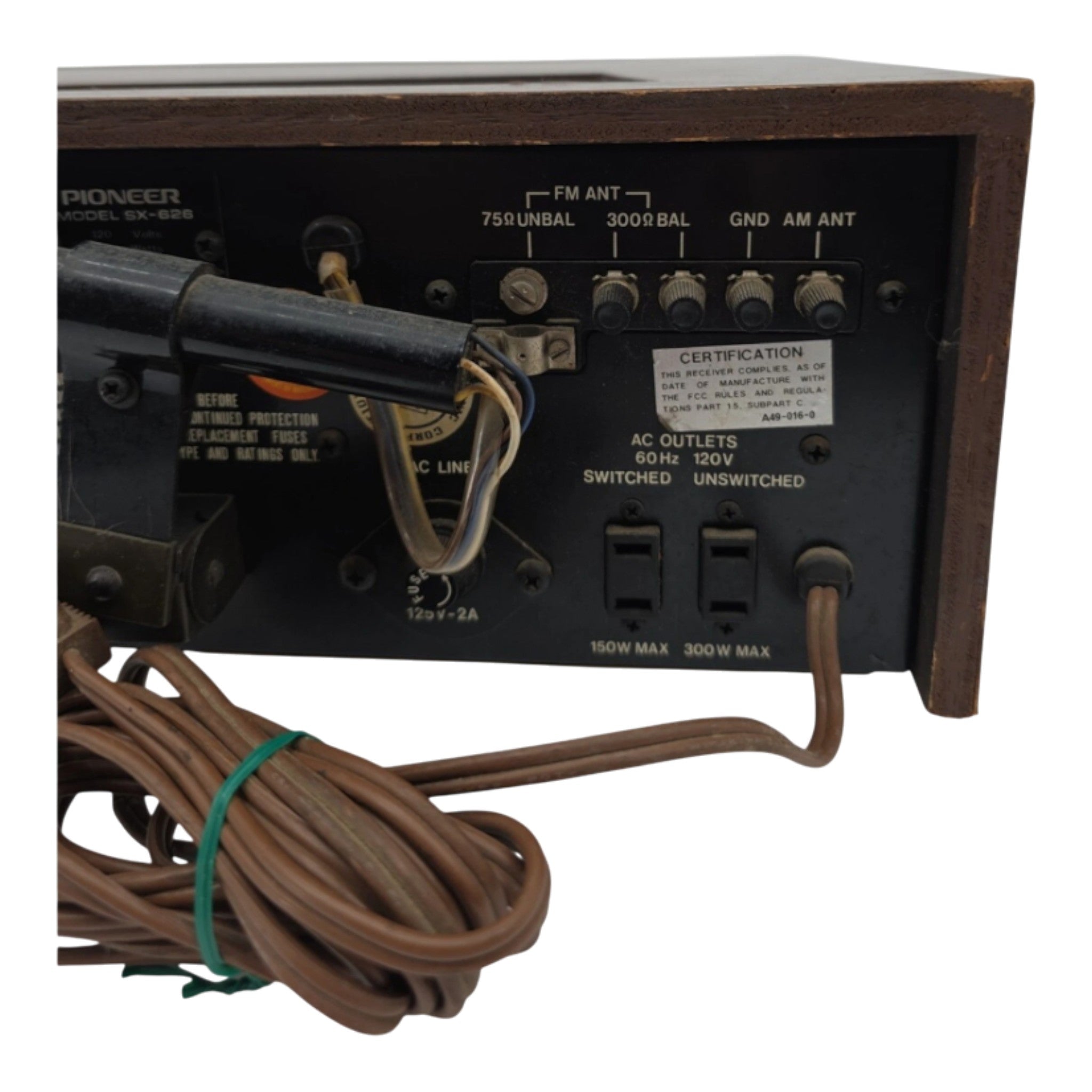 Pioneer SX-626 Vintage Stereo Receiver For Parts/Non Working Wood Case Japan