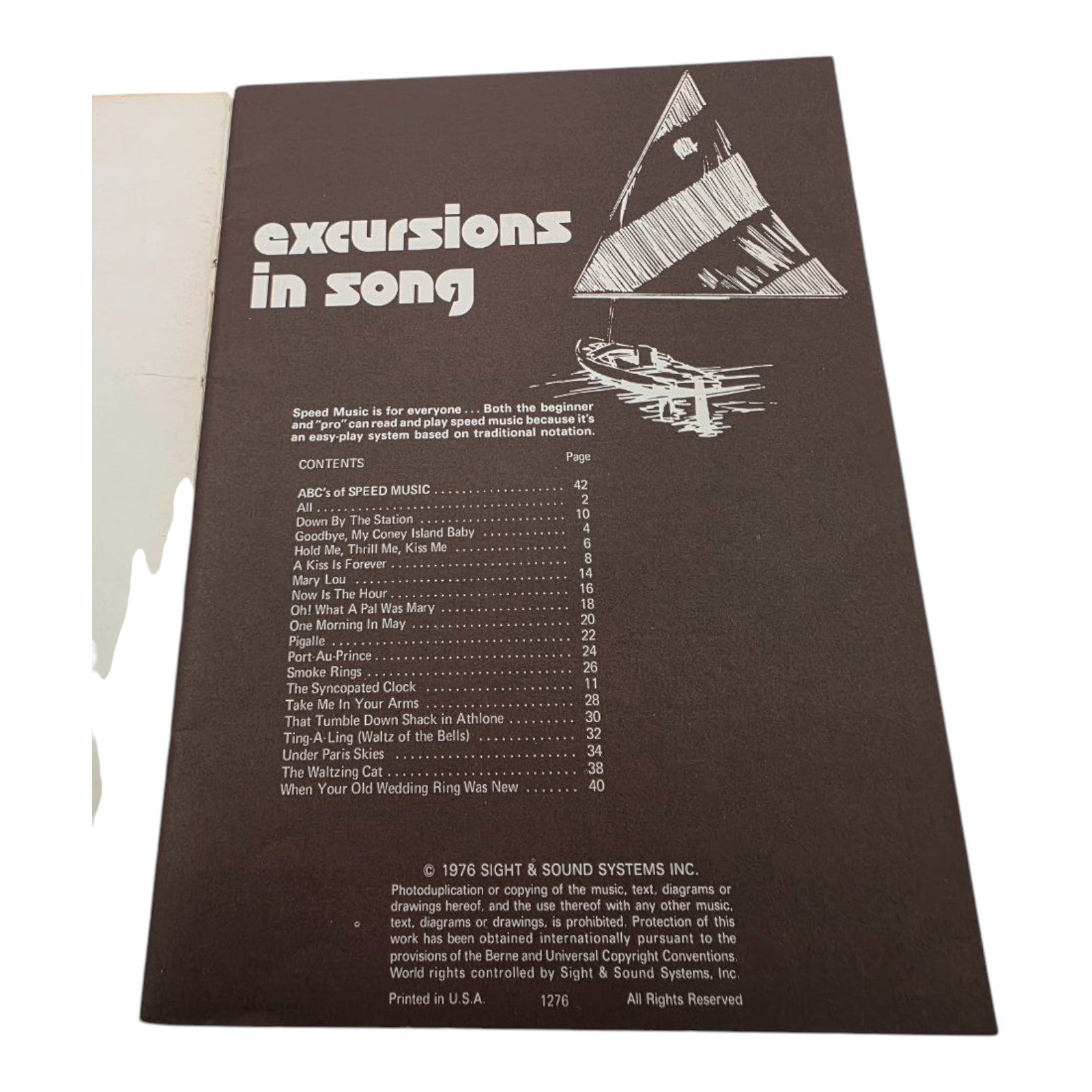 Easy-Play Speed Music 50 Excursions in Song for Organs Pianos Guitars Vintage