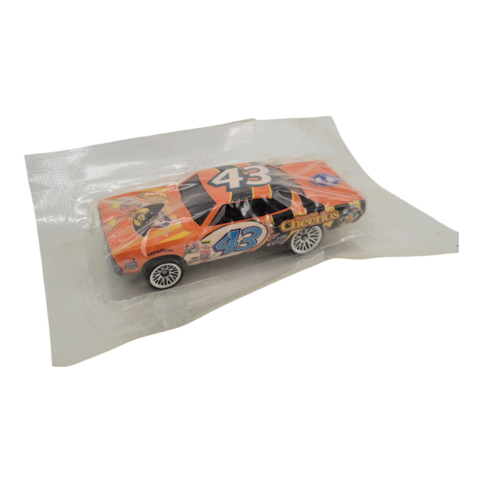 Hot Wheels 70 Plymouth Road Runner 2004 Salute to Petty Honey Nut Cheerios