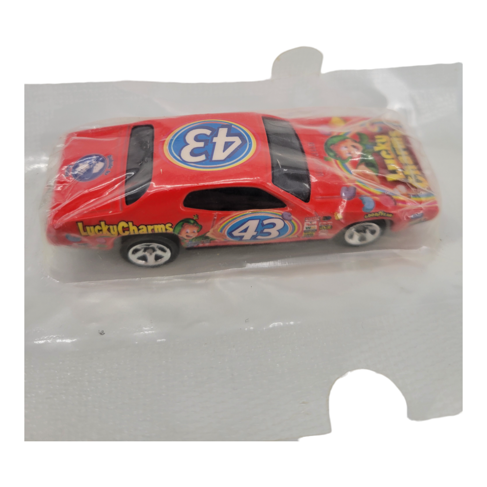 Hot Wheels Lucky Charms #43 1971 Plymouth GTX Diecast Race Car Salute to Petty