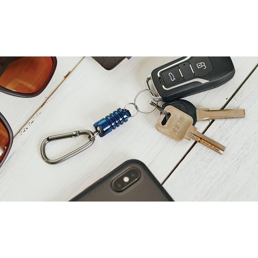 SILIPAC Titanium Secure Quick Release Magnet Belt Key Ring With EDC Blue