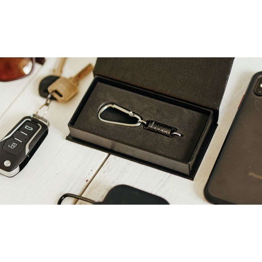 SILIPAC Titanium Secure Quick Release Magnet Belt Key Ring With EDC Black