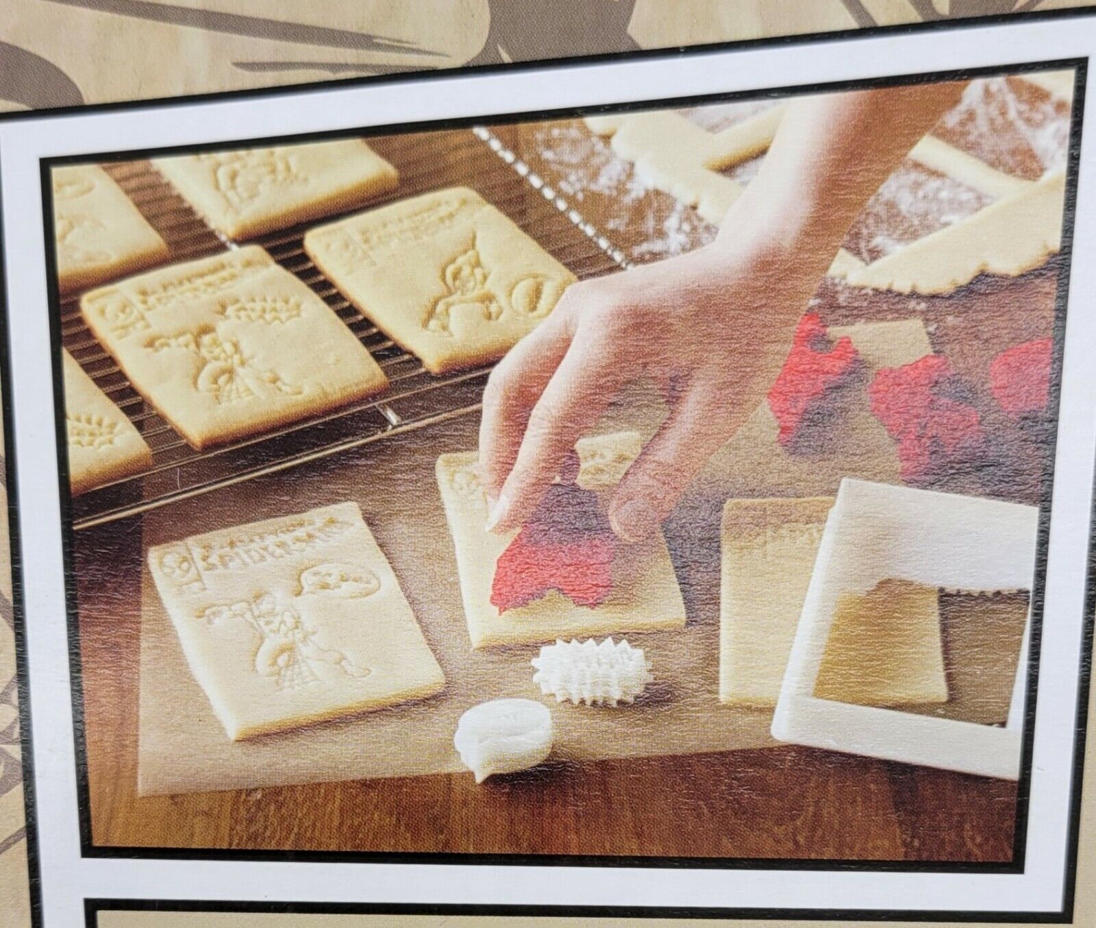 Williams Sonoma Marvel Comics Spider Man Comic Book Cookie Cutter Set