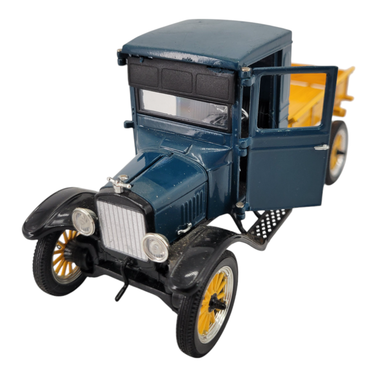 1923 Ford Model TT Pickup Truck by Signature 1:32 Scale Diecast