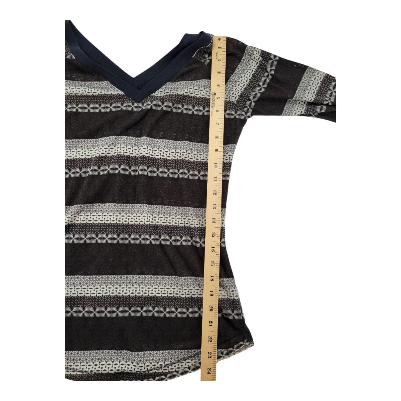 Miley Cyrus Max Azria Women's V-Neck Top Patterned Long Sleeve XL