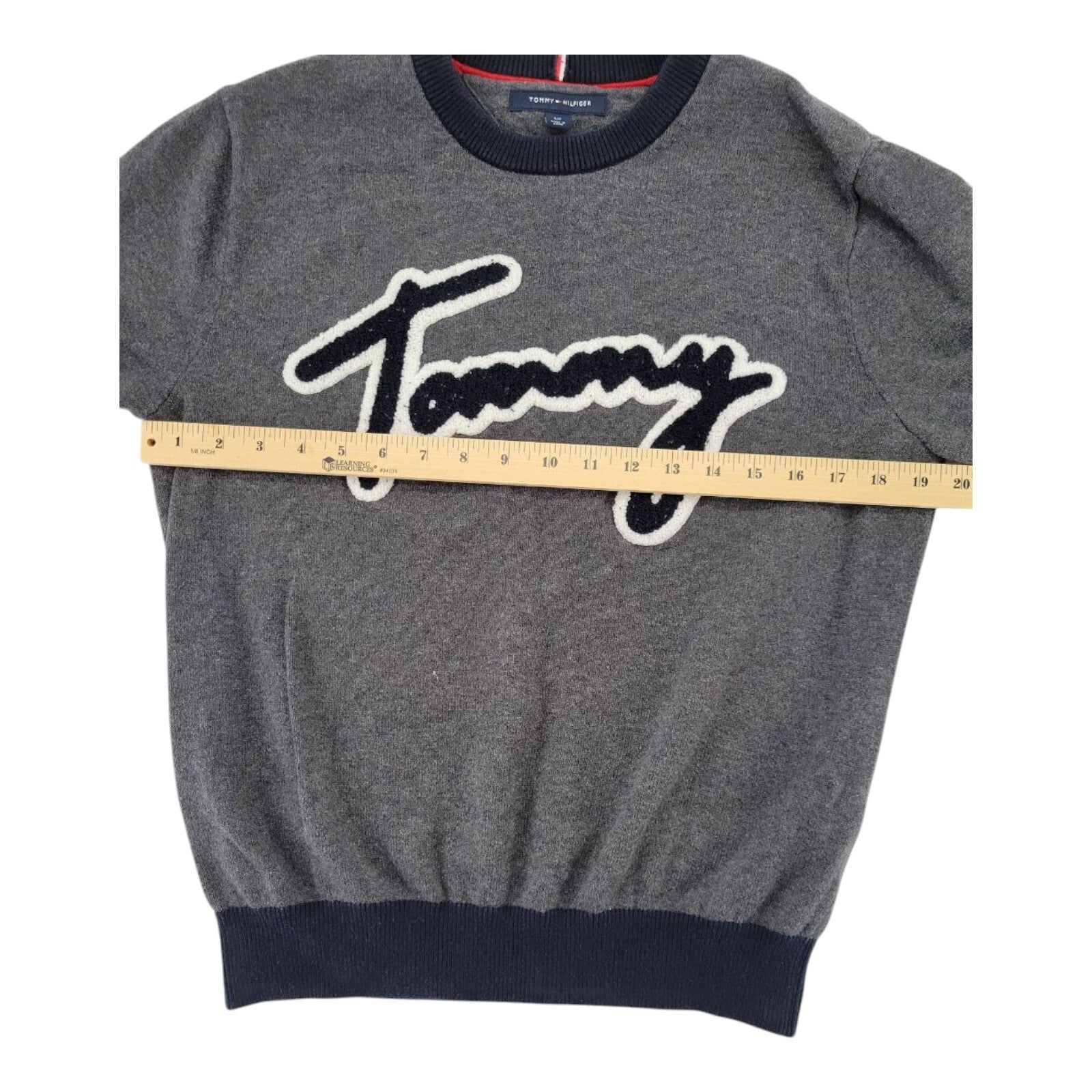 Tommy Hilfiger Lawson Logo Sweater Gray Crewneck Pullover Size Small