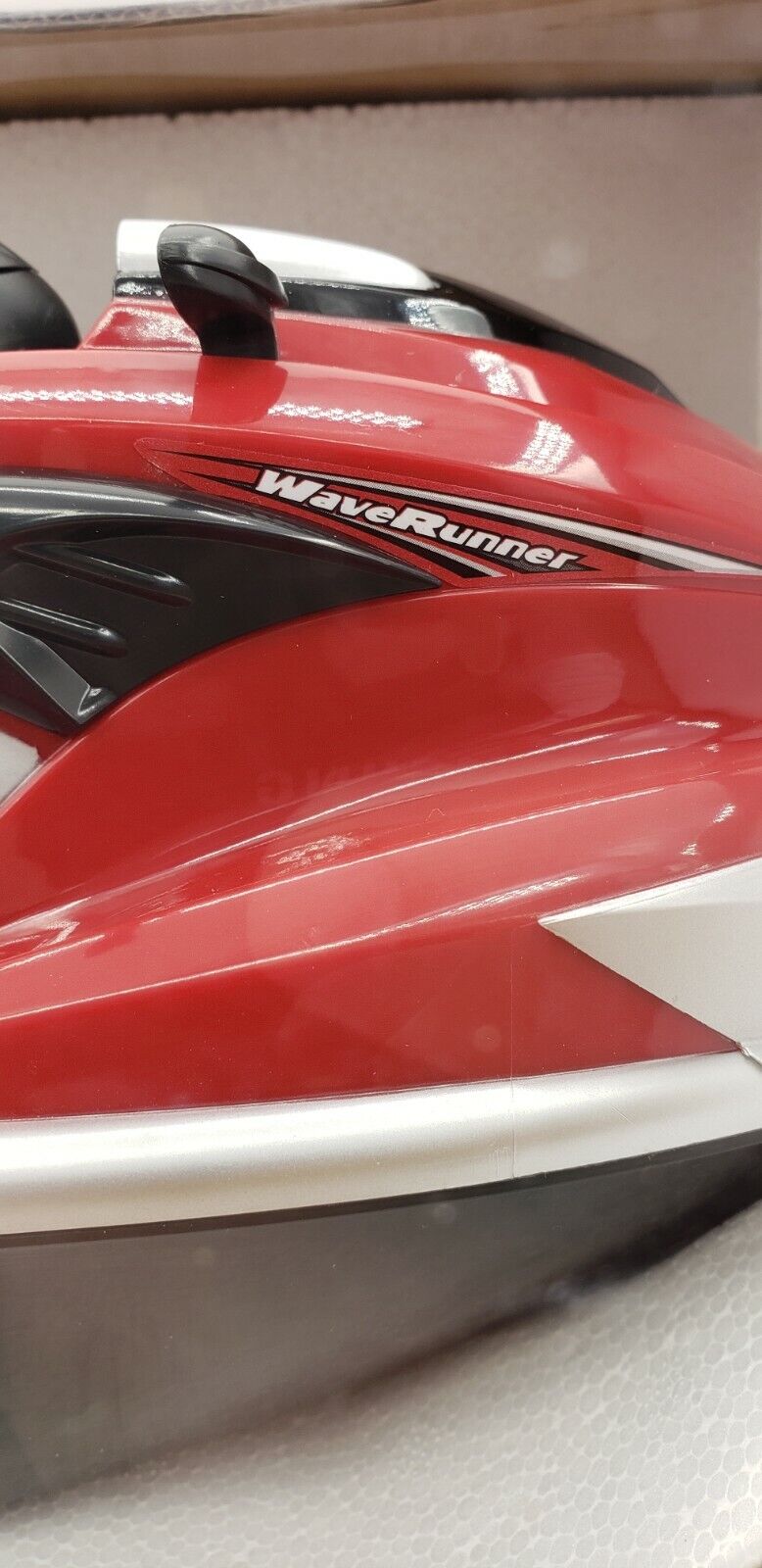 Yamaha 2010 Full Function Radio Control WaveRunner FZS Jet Ski Red