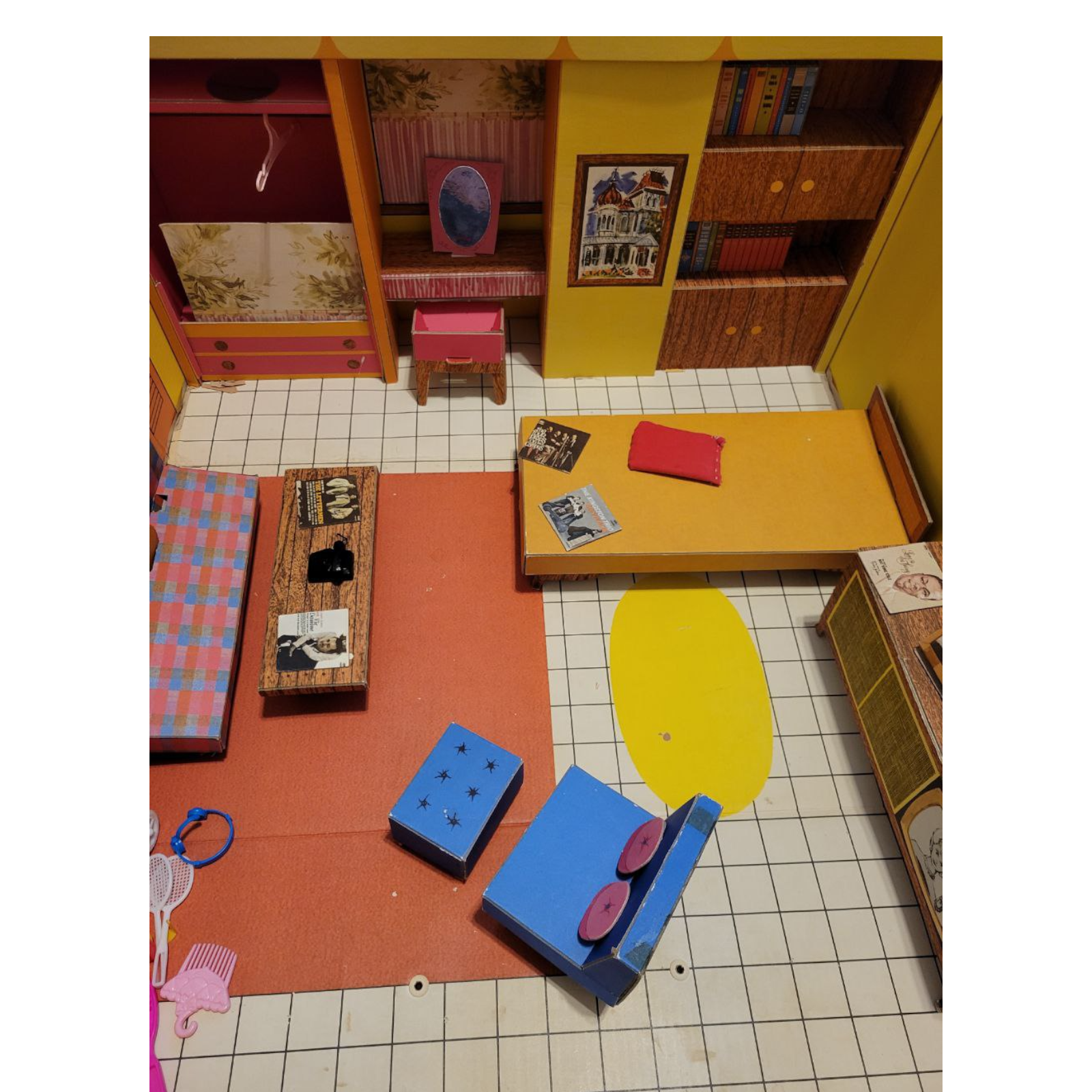 Vintage 1962 Mattel Barbies Dream House Dollhouse with Furniture and Box