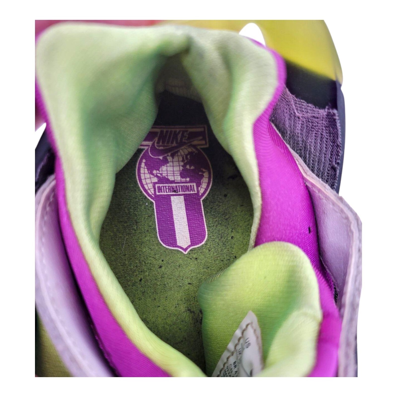 Nike Air Huarache International DD1068-104 White Magenta Neon Mens Size 11