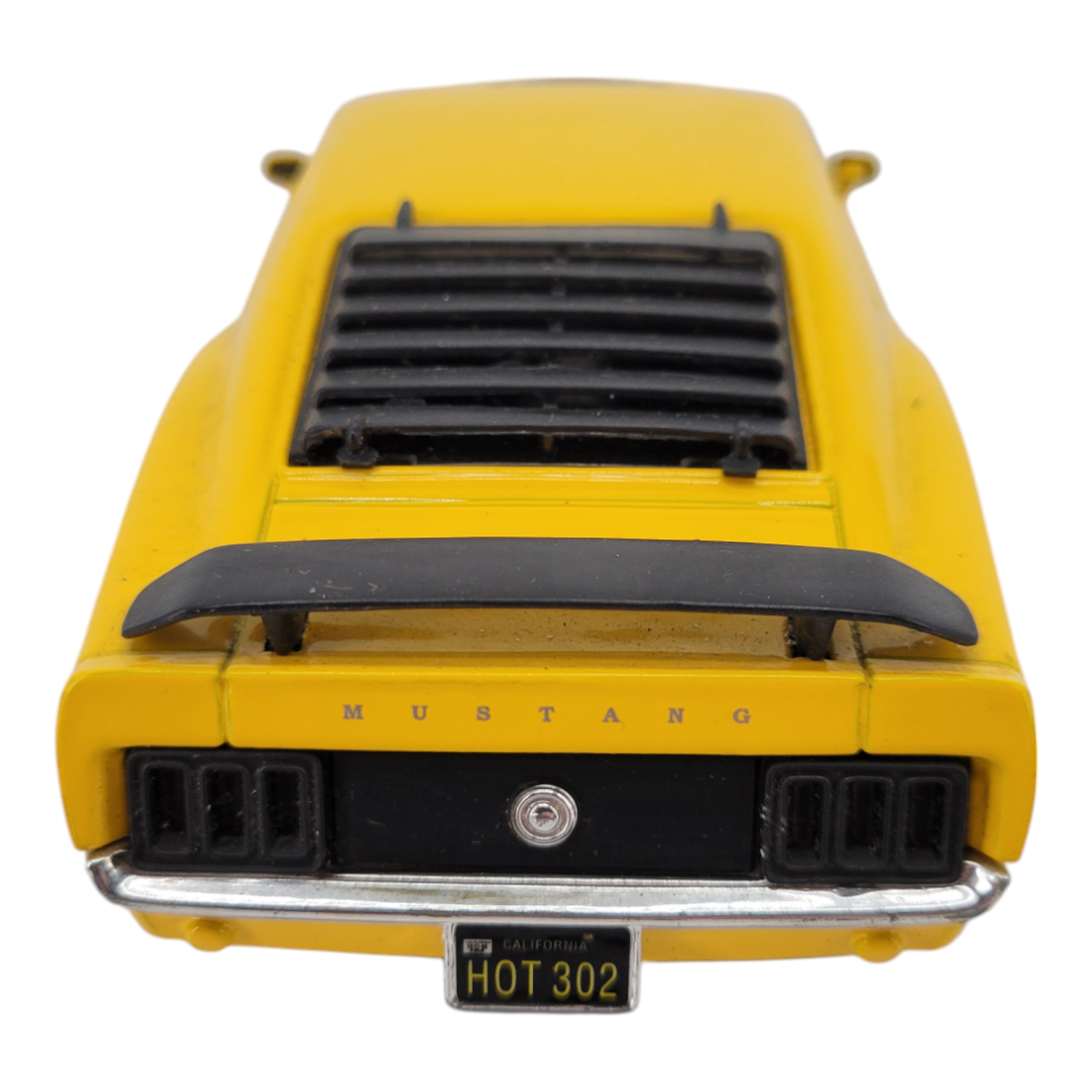 Maisto Diecast 1970 Boss 302 Mustang Yellow 1:24 Scale Model