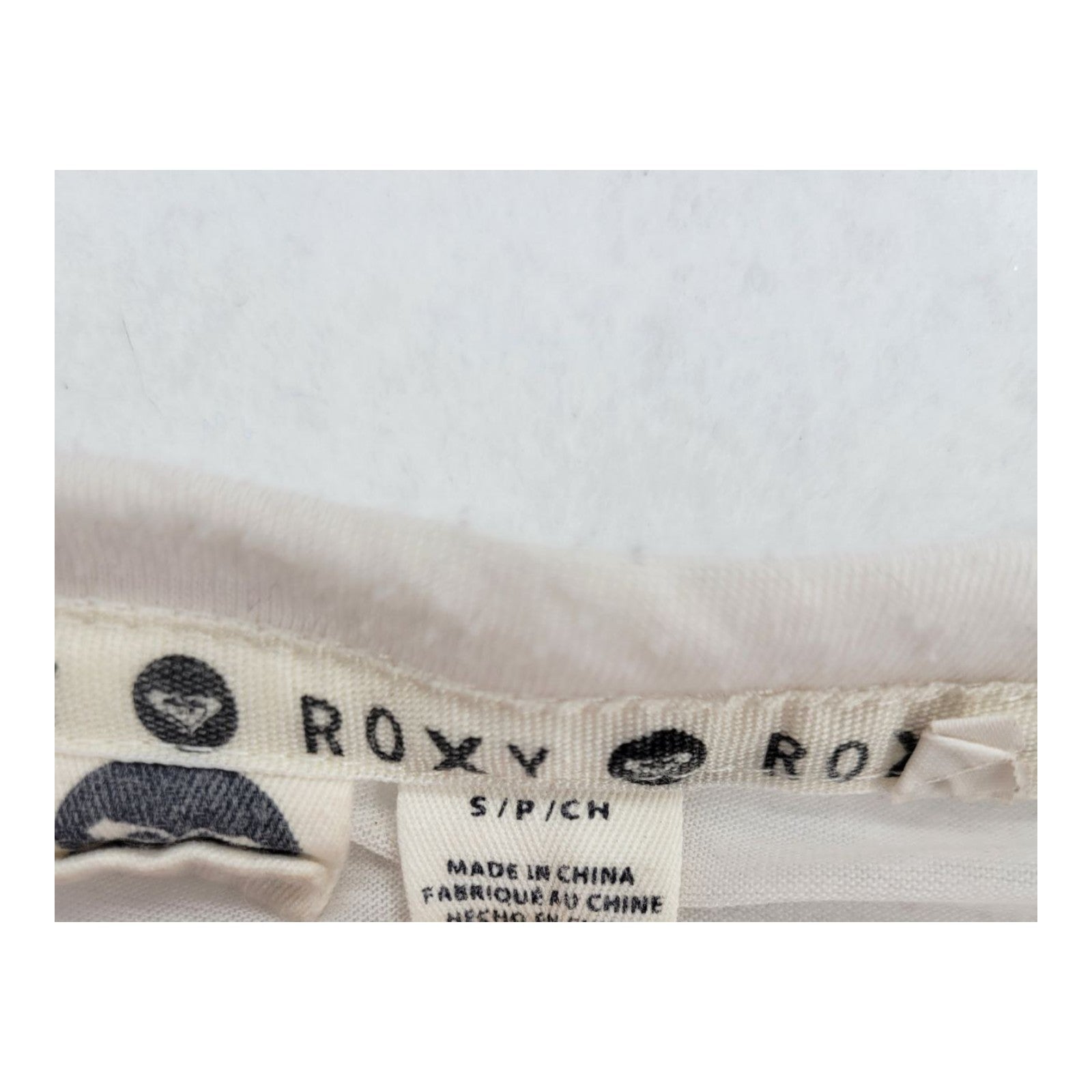 Roxy Women's Off-White Sheer V-Neck Long Sleeve Tee Aztec Pocket Size S