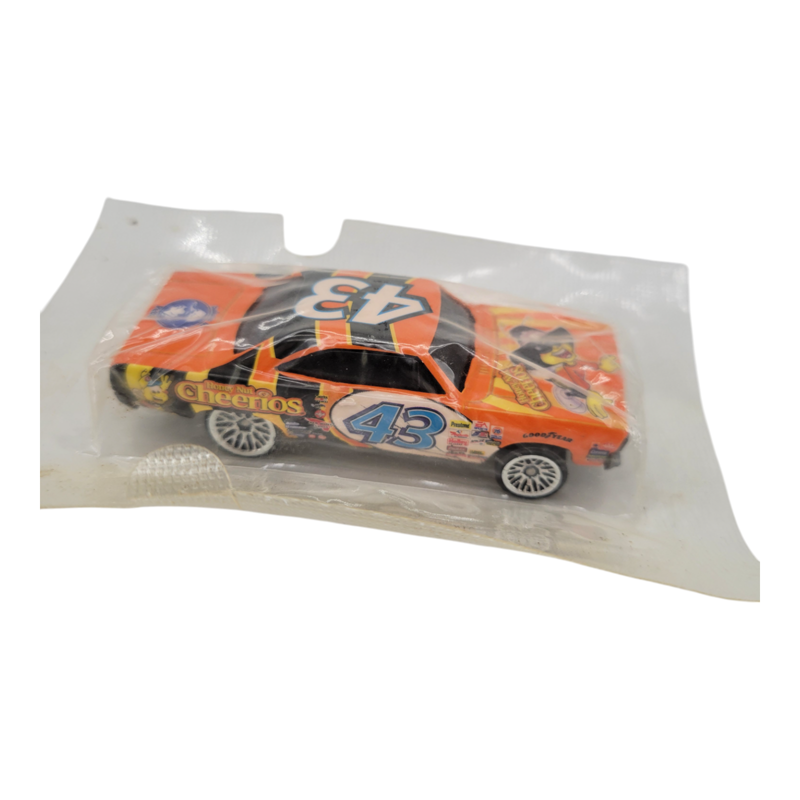 Hot Wheels 70 Plymouth Road Runner 2004 Salute to Petty Honey Nut Cheerios