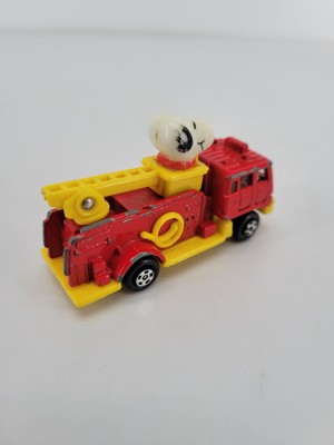 Vintage SNOOPY Mini Diecast Fire Truck Freewheeling Action Aviva 1966 Hong Kong