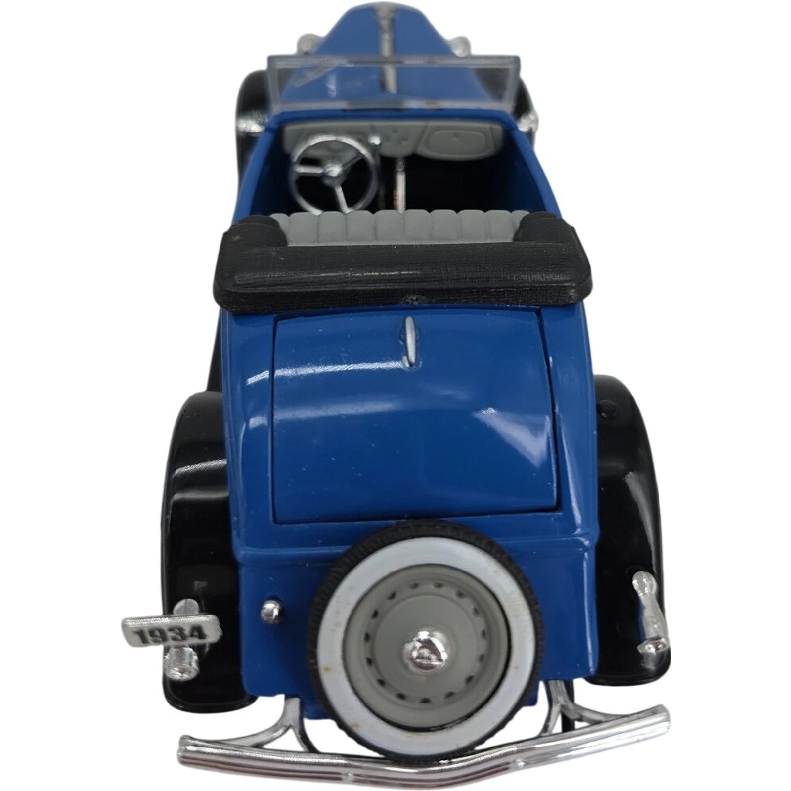 1934 Blue V8 Ford V8 Deluxe Roadster Diecast National Motor Museum Mint
